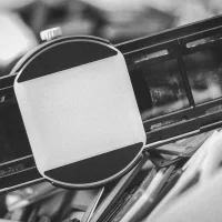 negative-film-scanning Negative film digitising using a tray